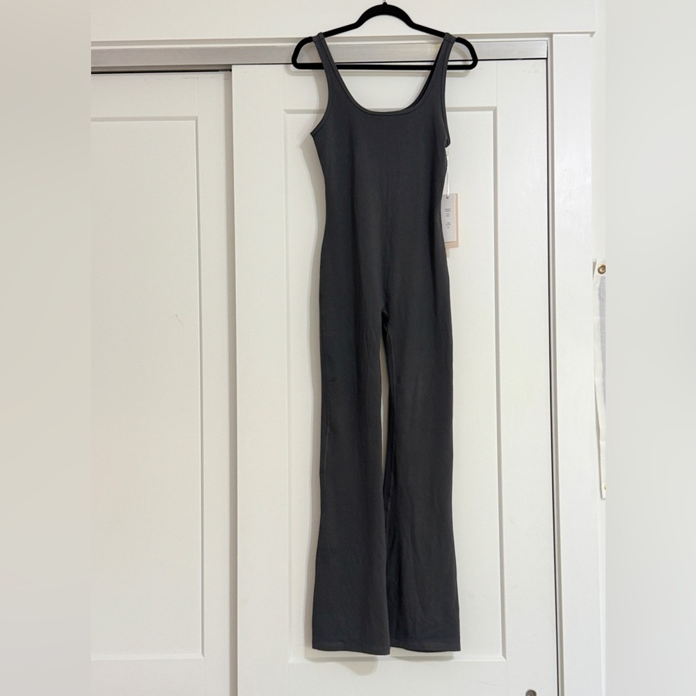 Chic Gray Sleeveless Jumpsuit, Size Medium
